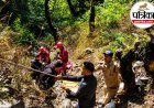 पार्थिव शरीर लेकर अंतिम संस्कार के लिए जा रहे थे गांव, चमोली में वैन खाई में गिरने से एक ही परिवार के 3 की मौत