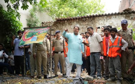 उत्तराखंड: यहां घर के अंदर अब्बू को दफनाकर बना डाली मजार, मेयर और अधिकारियों के उड़े होश
