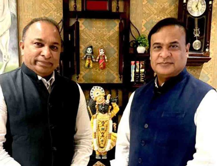 Devajit Saikia congratulates Himanta Biswa Sarma on second term