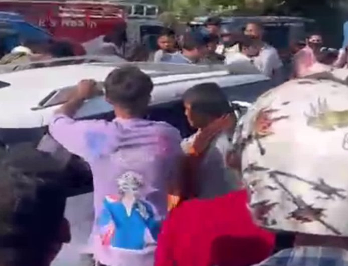 ऋषिकेश में महिला से छेड़छाड़ के आरोप पर हंगामा, हरियाणा के पर्यटकों की भीड़ ने की पिटाई