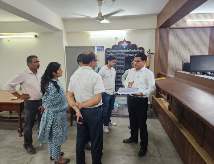 होटल में एक्सपायर्ड खाद्य सामग्री मिलने पर 1 लाख का जुर्माना, एडीएम शैलेन्द्र नेगी की बड़ी कार्रवाई