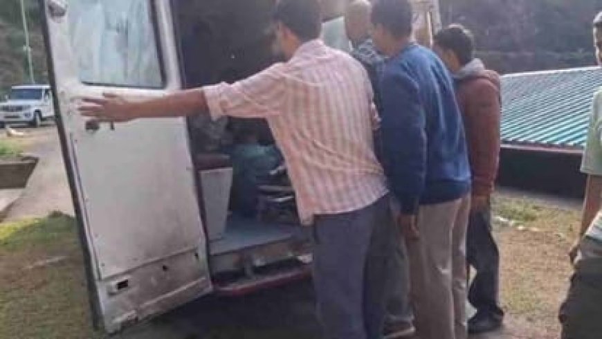 चमोली में दर्दनाक हादसा: अंत्येष्टि में शामिल होने जा रहा परिवार खाई में गिरा, तीन की मौत, तीन घायल